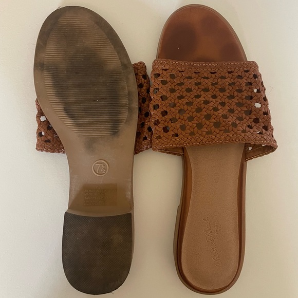 Target Sandals - Picture 2 of 2
